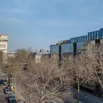 4 Bedroom Avenue Kléber Appartamento
