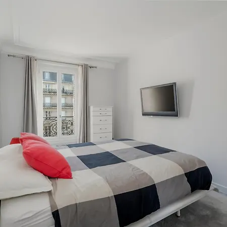 4 Bedroom Avenue Kleber Paris