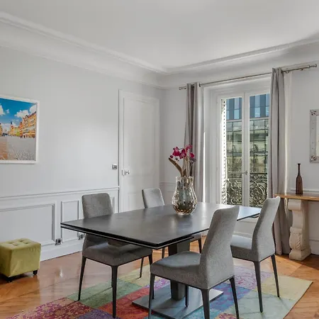4 Bedroom Avenue Kleber Apartamento París
