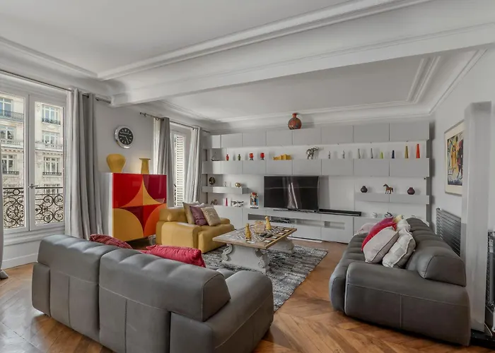 Luxury 5-bed - Opposite The Eiffel Tower - Located On Avenue Kleber شقة *