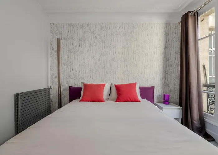 شقة Luxury 5-bed - Opposite The Eiffel Tower - Located On Avenue Kleber باريس