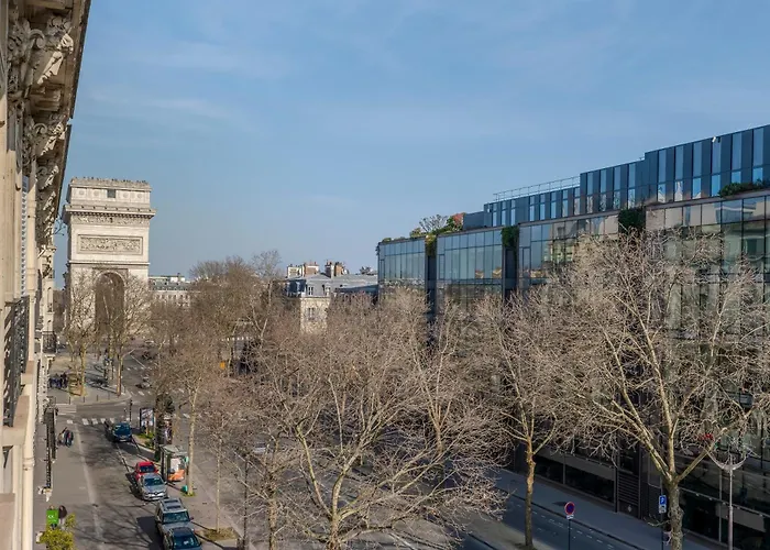 Luxury 5-bed - Opposite The Eiffel Tower - Located On Avenue Kleber شقة