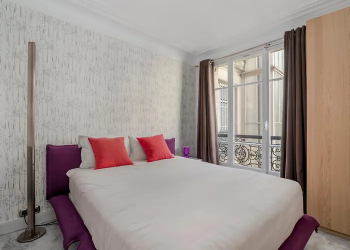 Luxury 5-bed - Opposite The Eiffel Tower - Located On Avenue Kleber شقة *