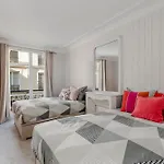 Luxury 5-bed - Opposite The Eiffel Tower - Located On Avenue Kleber *